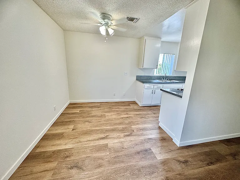 11200 Victory Blvd #9 — Photo 10