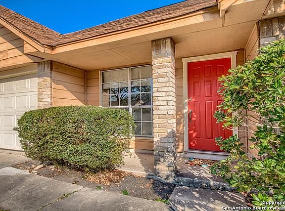 3rd image of 3425 Meadow Head Dr