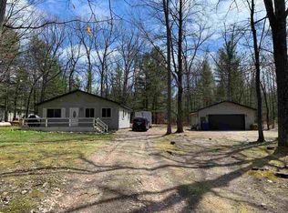 591 Goldenrod Dr, Houghton Lake, MI 48629
