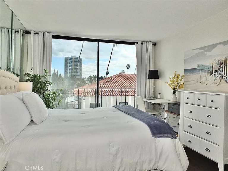 2601 E Ocean Blvd #309 — Photo 33