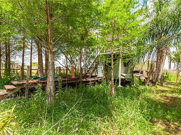4th image of 971 E Lake Shore Blvd