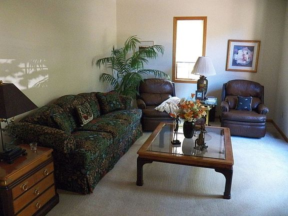 Formal dining or 5th bdrm?