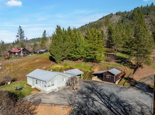 1496 E Evans Creek Rd, Rogue River, OR 97537