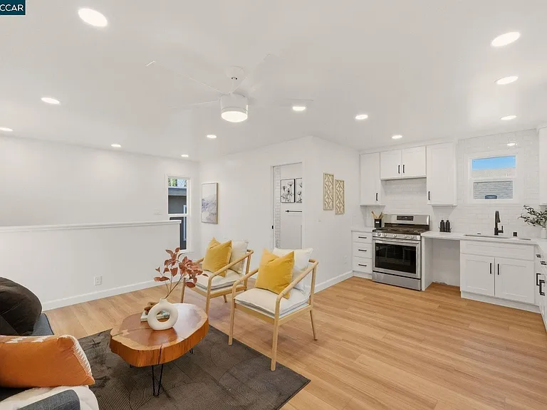 3214 California St #2 — Photo 10