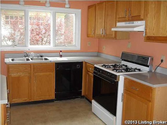 3rd image of 1932 Alfresco Pl
