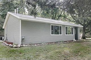 5th image of 19 Little Long Lake Dr