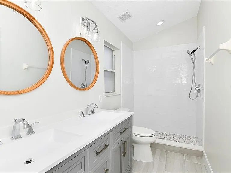 1820 Burchstone Dr — Photo 16