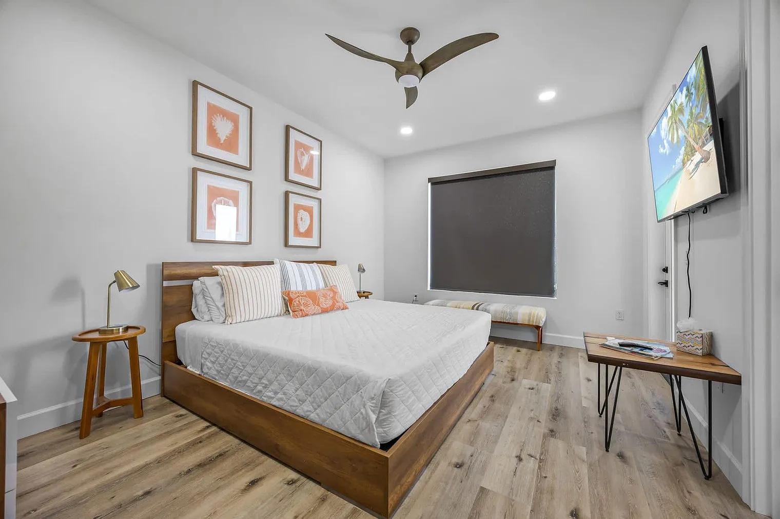 3 bed, 2.0 bath, 2389 sqft, $3,914 — Photo 4