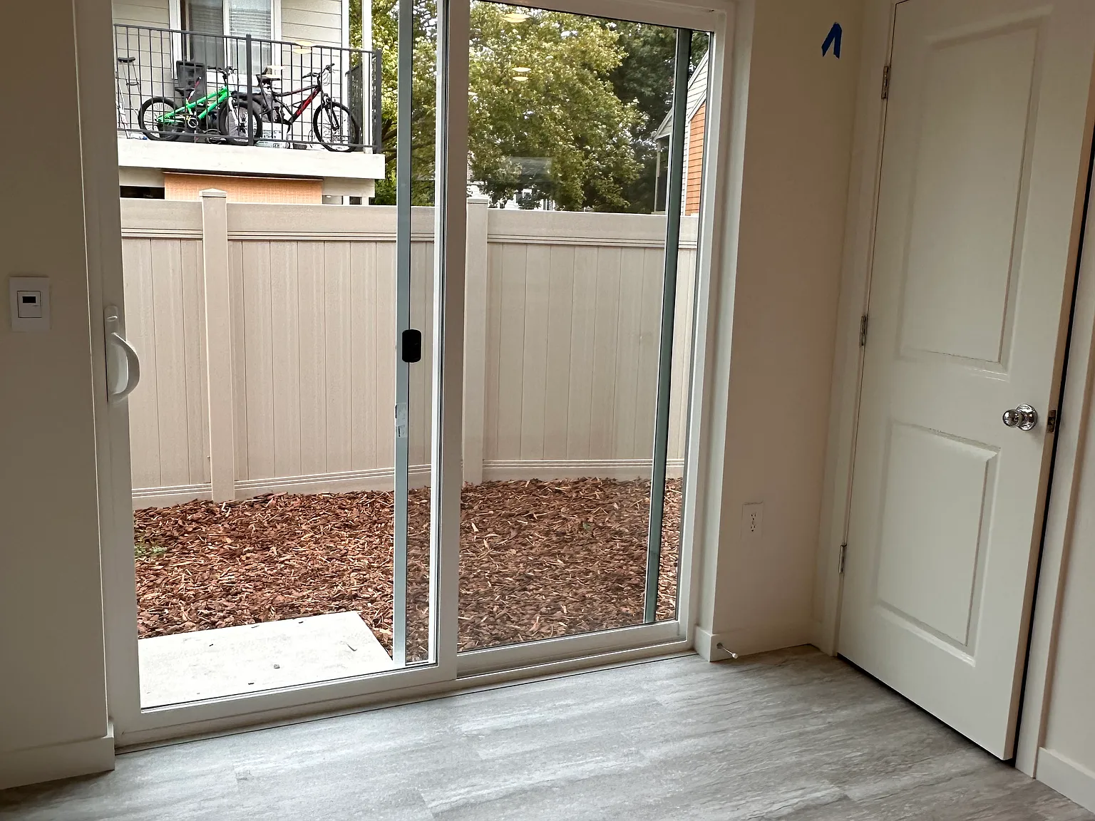 3 bed, 1296 sqft, $3,000 — Photo 4