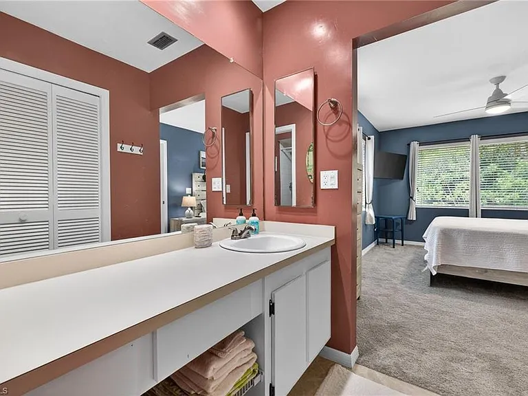 13170 White Marsh Ln #200 — Photo 16