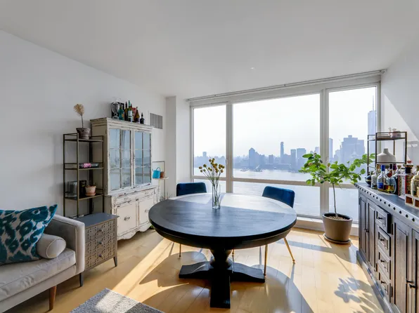 2 2nd Street image 2 of 14