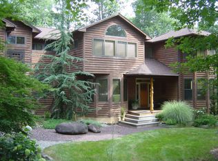 8817 Oconee Ct, Chapel Hill, NC 27516