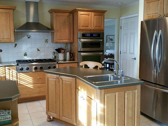 Kitchen with Island