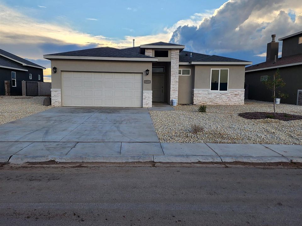 1st image of 3711 Saguaro