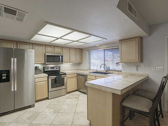 4th image of 17625 N 35th Dr