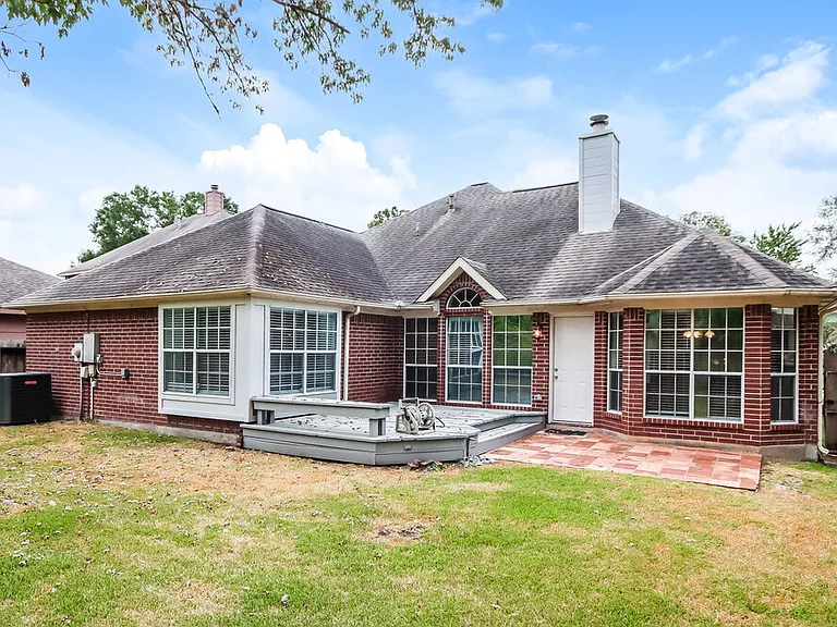 1414 Summer Rain Dr — Photo 16