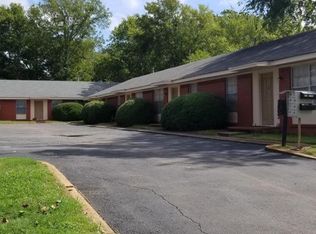 804 S Royall St #B, Palestine, TX 75801
