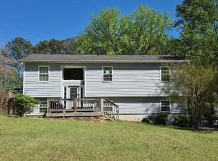 2716 Timber Valley Dr, Douglasville, GA 30135