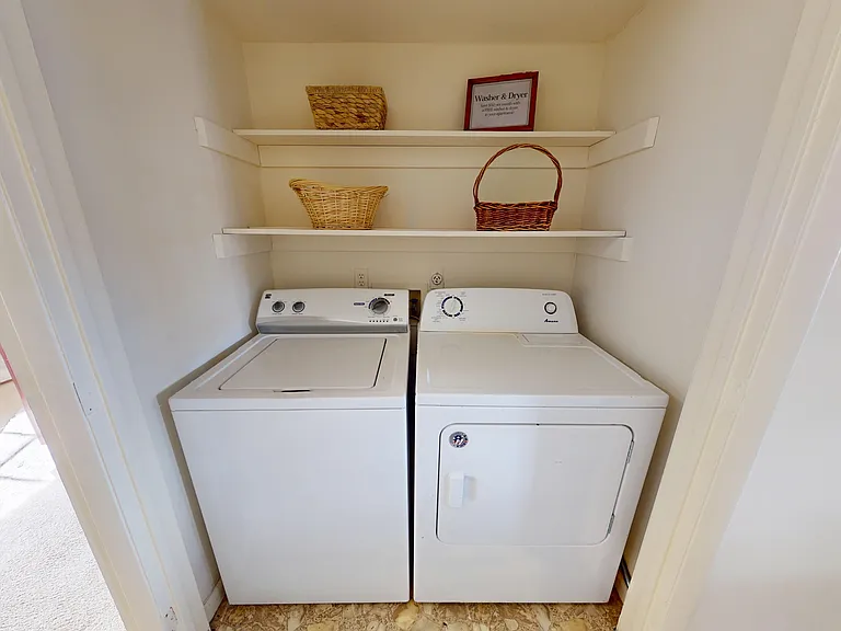 Lakewood Garden Apartments — Photo 10