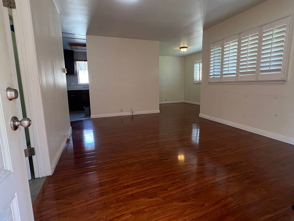 1st image of 9726 Olive St