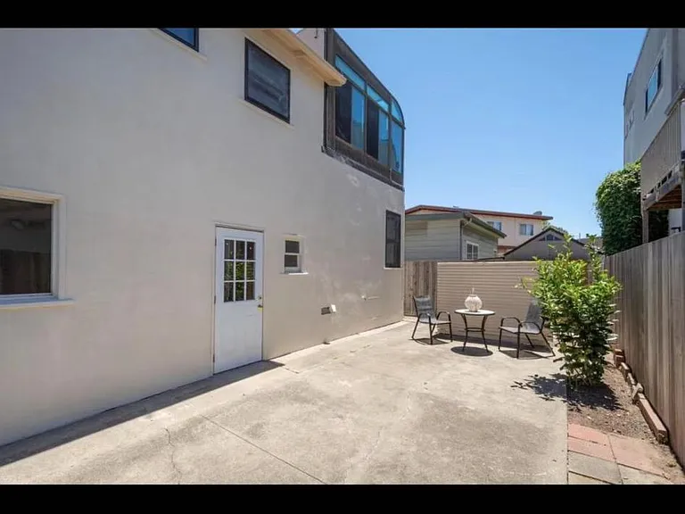 101 Cupid Row — Photo 7