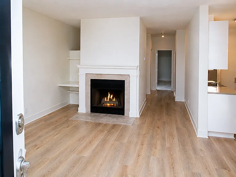 151 Shoreline Ct — Photo 10