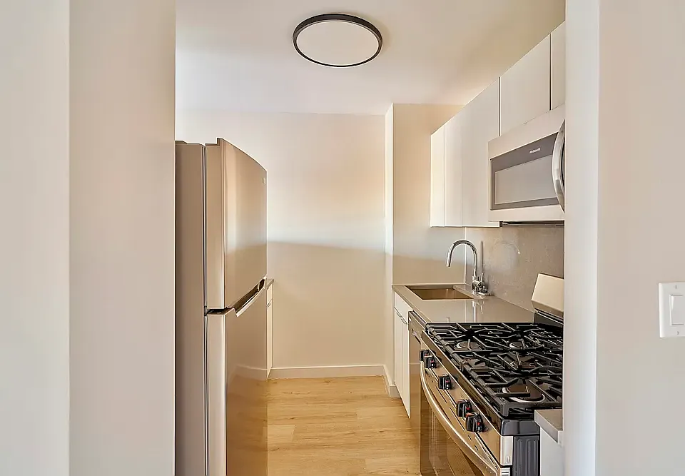 546 Main St #335