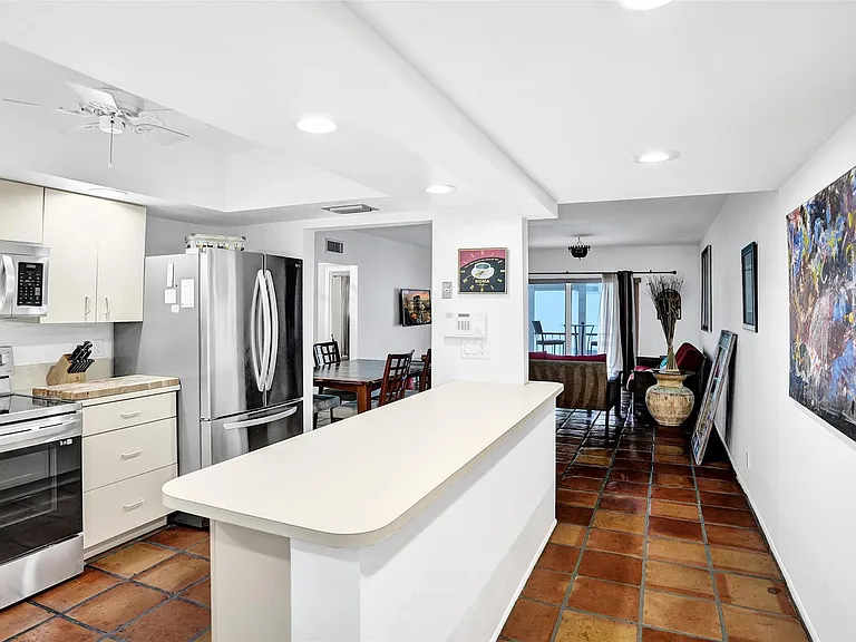 1212 SE 2nd Ct #201 — Photo 13