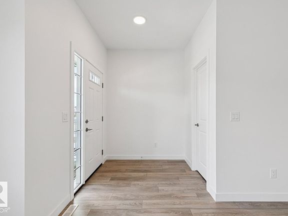 3rd image of 205 Wattle Rd