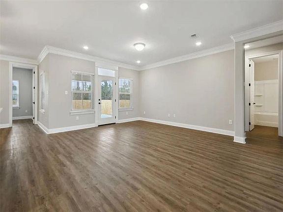 5th image of 10162 Grady Ln