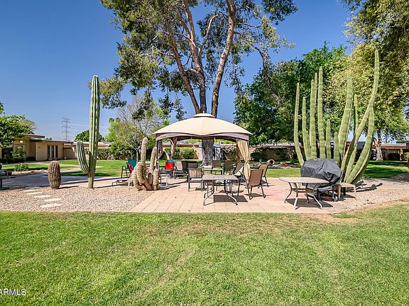 3rd image of 14222 N THUNDERBIRD Boulevard