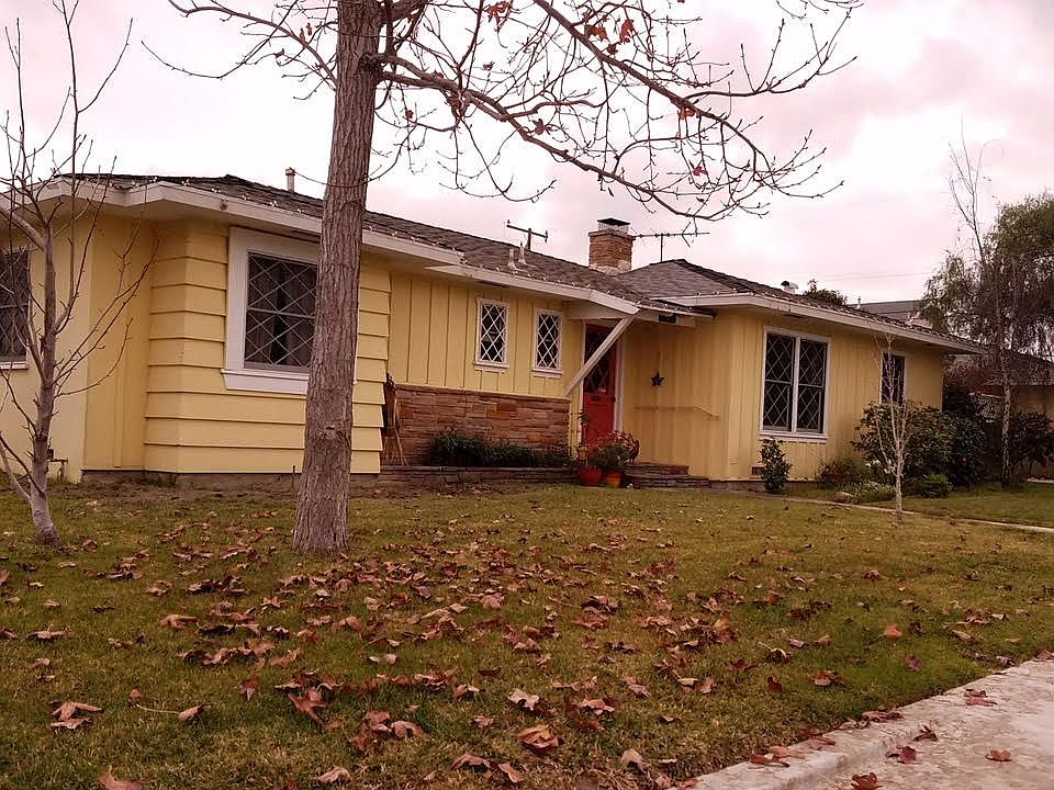 2nd image of 8222 Roosevelt Ave