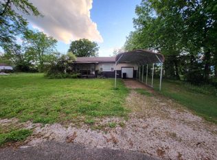 501 S South Sac St, Stockton, MO 65785