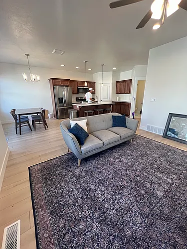 1304 N Sage Dr #2 Photo 1