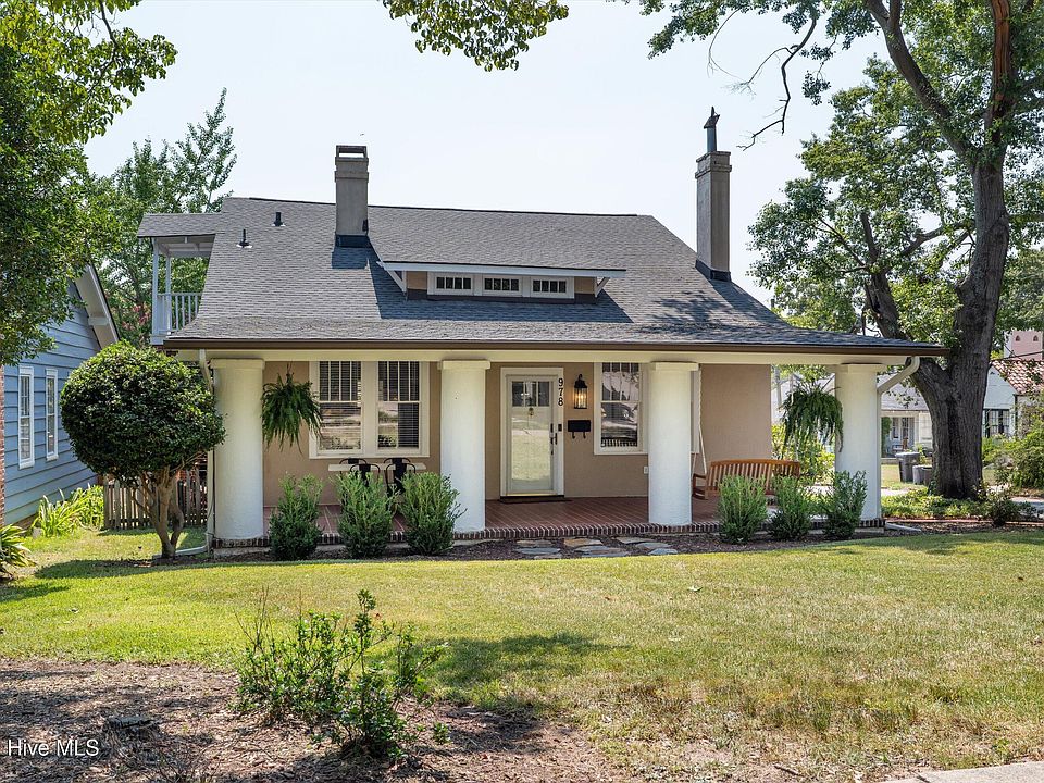 1st image of 978 Heard Avenue