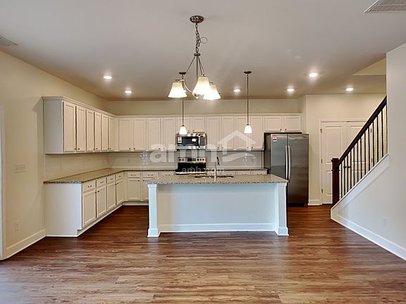 5th image of 4510 Tarpon Dr