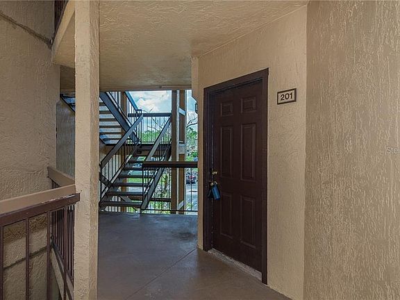 3rd image of 2102 Cascades Blvd Unit 201