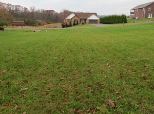 2 Smythers St, Hillsville, VA 24343