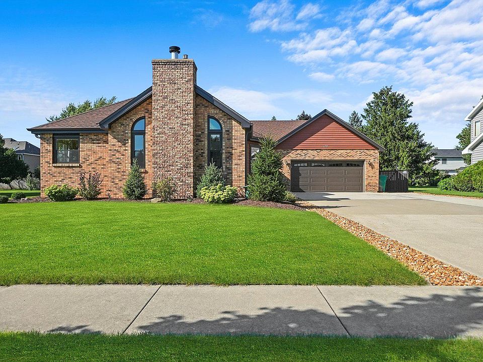 1st image of 1120 Ranchwood Dr
