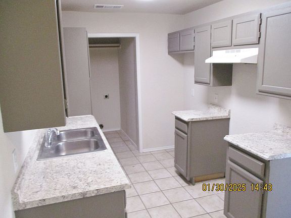 3rd image of 8125-27 Julie Ave #8127