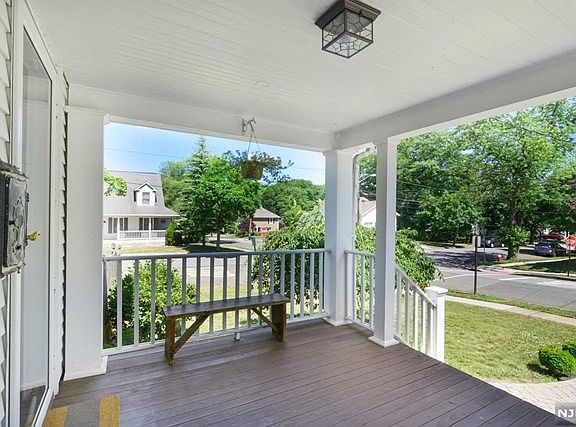 3rd image of 22 Lotus St