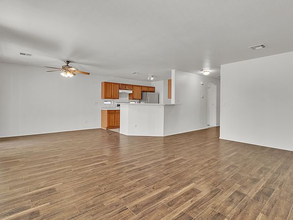 5th image of 8034 Platville St