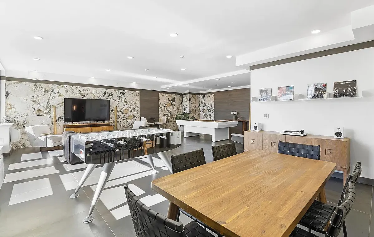 55 Jordan — Photo 1