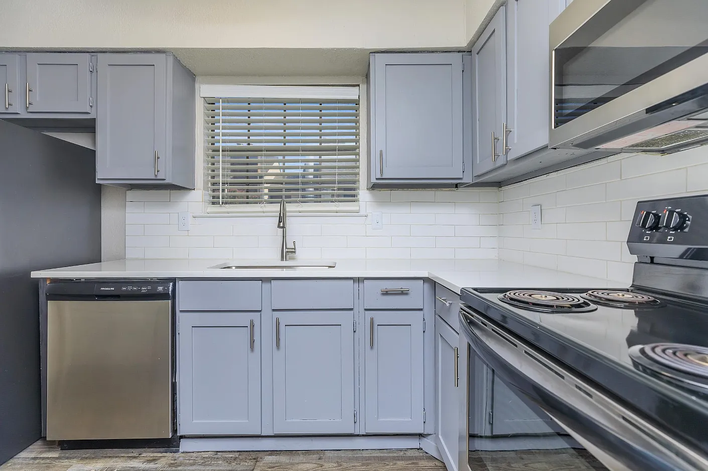 Blakely Apartments — Photo 2