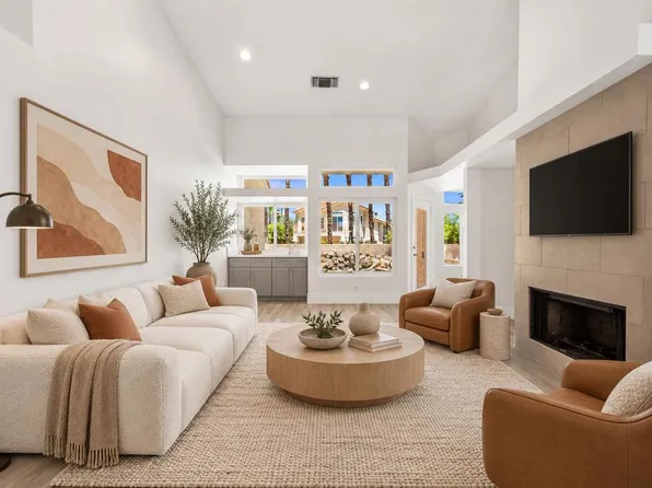 340 Augusta Dr, Palm Desert, CA 92211