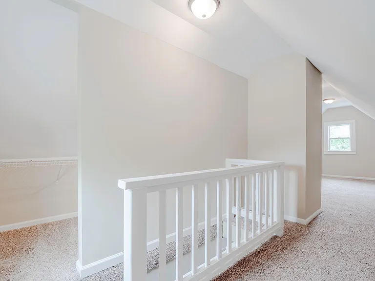 232 Lathrop St — Photo 22