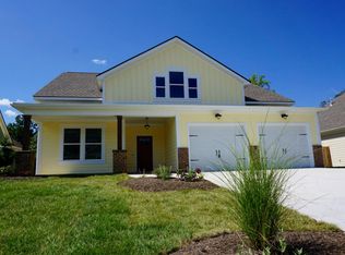 3084 Clearmill Dr, Lenoir City, TN 37772