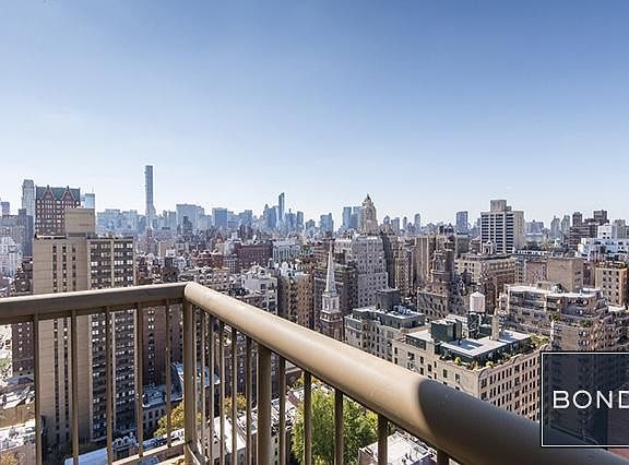 5th image of 1438 3rd Ave APT 25A