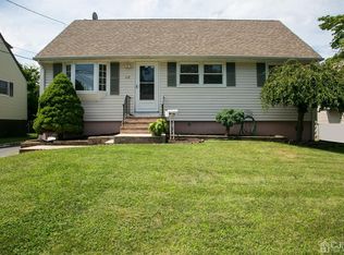112 Bedford Ave, Iselin, NJ 08830