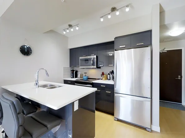 10410 102nd Ave NW #1603, Edmonton, AB T5J 0E9
